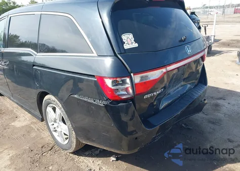 2011 Honda Odyssey Touring/Touring Elite from USA, damaged, VIN 5FNRL5H97BB037713